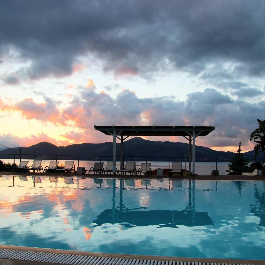 Thalassa Hotel Palairos Exterior photo